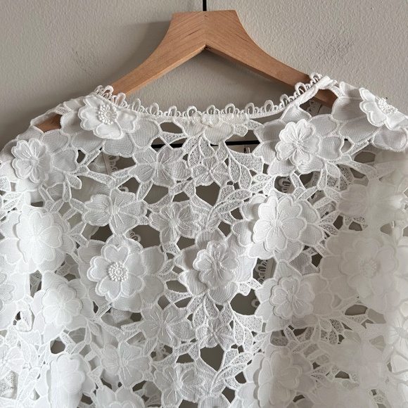 Anthropologie Floral Appliqué Shrug | White | One Size | NWT - Picture 13 of 16